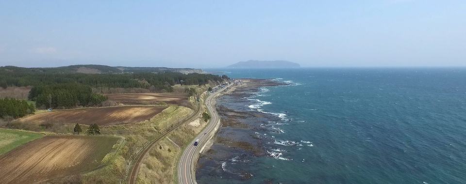 The scenic coastline on the Donan Isaribi Line