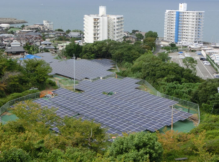 Solar panels at Nankai’s Tannowa site