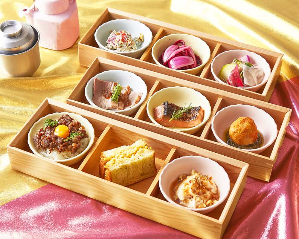 The Future Ekiben three-tiered lunch box (with soup and tea)