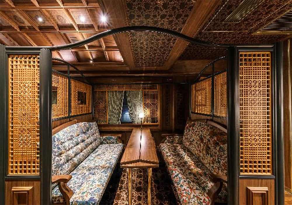 The Royal Express car interior